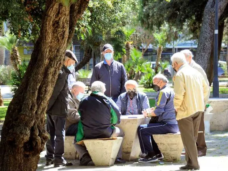 Istat: Italia sempre più vecchia. Popolazione in calo, sempre meno nascite