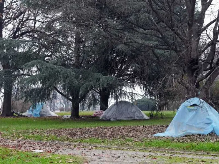 Marco, Hamza e gli accampati. «A Milano la casa è una tenda»