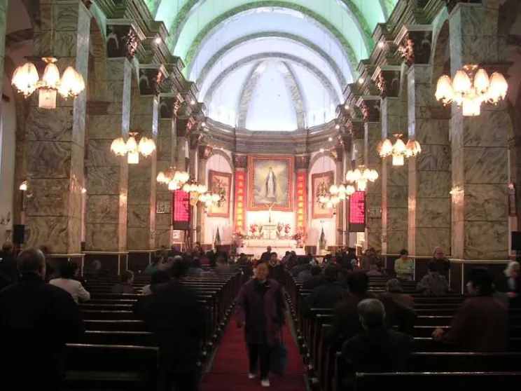 A Pechino riaprono le chiese cattoliche