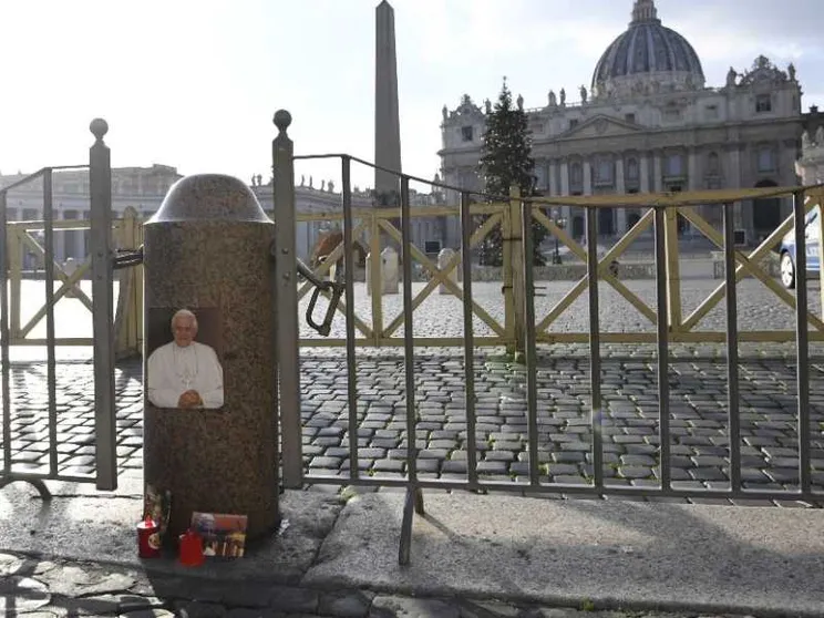 Benedetto XVI, dalla traslazione della salma ai funerali: cosa succede ora
