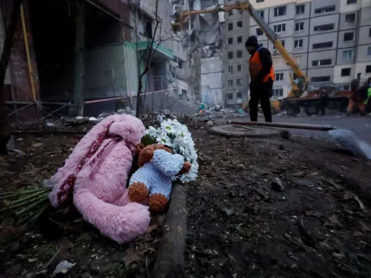 Un altro bimbo estratto dal condominio di Dnipro: i morti sono 44