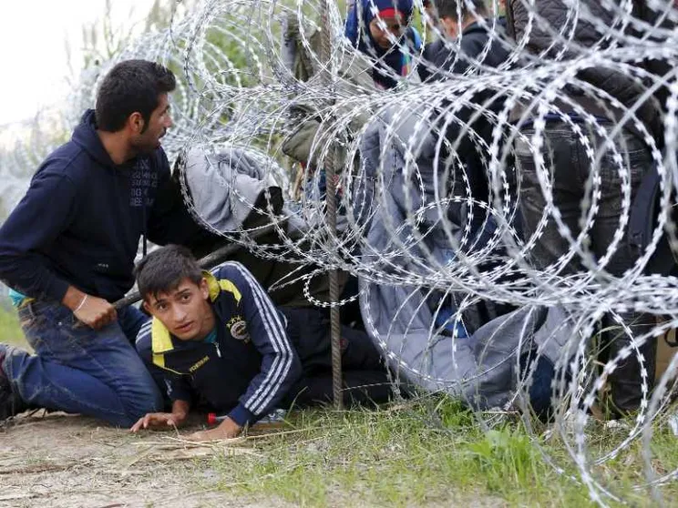 L'Europa è tutto un muro. Duemila km di barriere per fermare i migranti