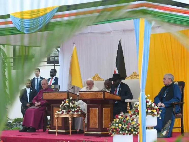 Papa Francesco in Sud Sudan: «Vengo come pellegrino di pace»