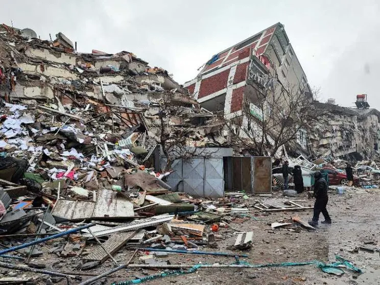 Terremoto fra Turchia e Siria: oltre 3mila morti, migliaia di feriti