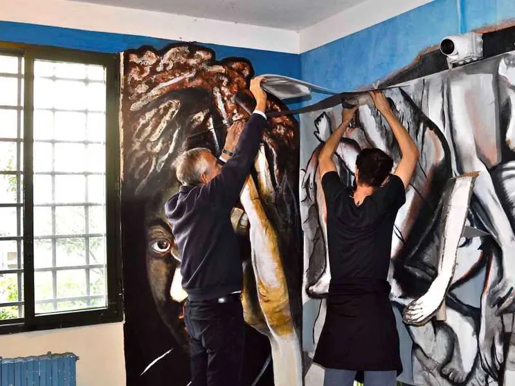 Bollate, la «sala della pittura» che porta in carcere la libertà