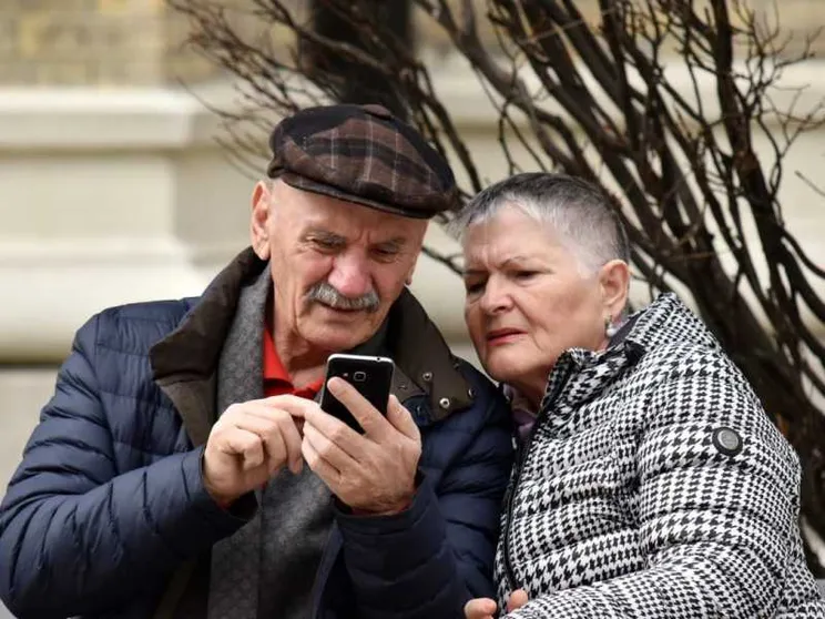 Se la rete ha i capelli bianchi: Internet è un Paese per vecchi?