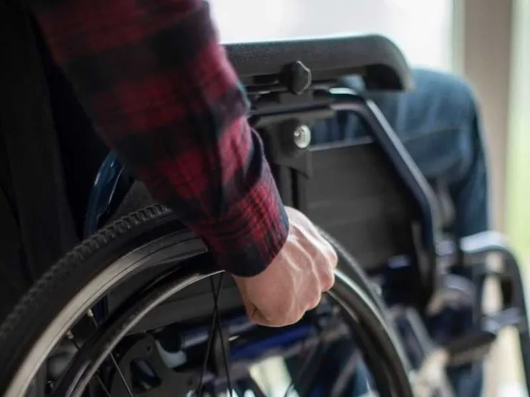 Disabili, famiglie in rivolta per i vincoli al superamento delle barriere