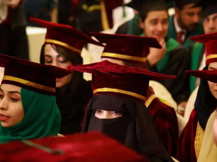 «Noi giovani afghani, solidali ma senza speranza. Non è l'Iran»