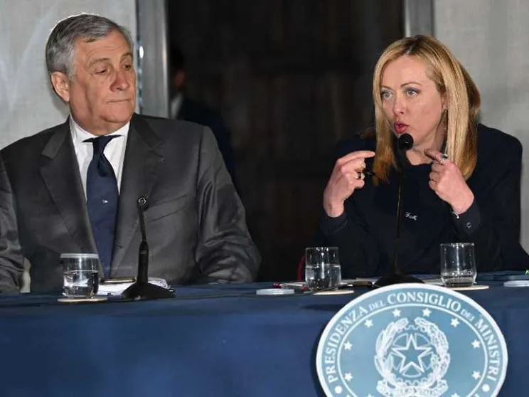Stretta sui trafficanti, più sorveglianza in mare: le misure del governo