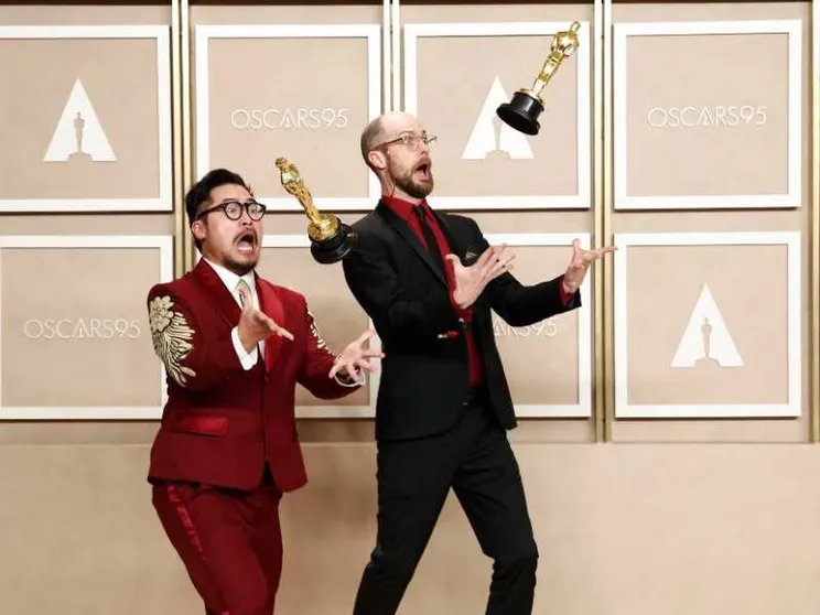 "Everything Everywhere All at Once" trionfa agli Oscar