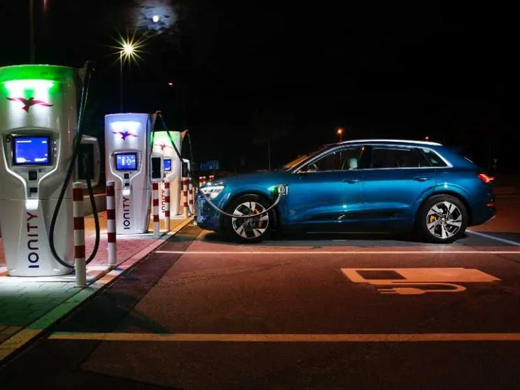 La Norvegia prova a togliere gli aiuti all'auto elettrica