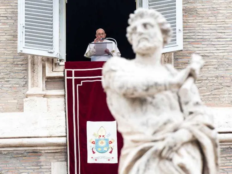 Il Papa: non dimentichiamo l'Ucraina che soffre per i crimini della guerra