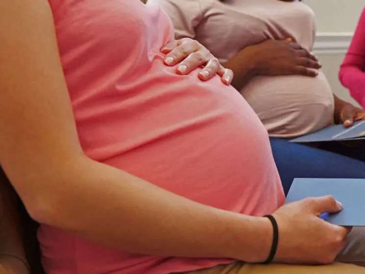 Utero in affitto: una legge per fermarlo