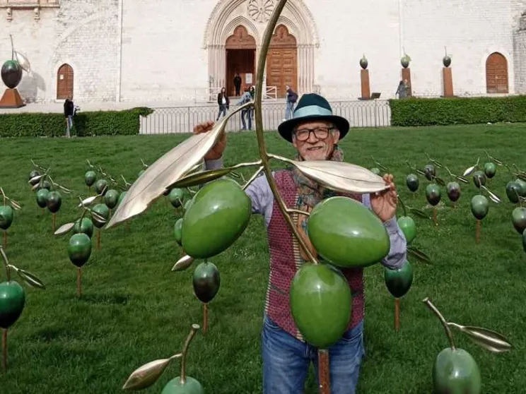 Germinazione della pace, ad Assisi installazione scultorea di Giuseppe Carta