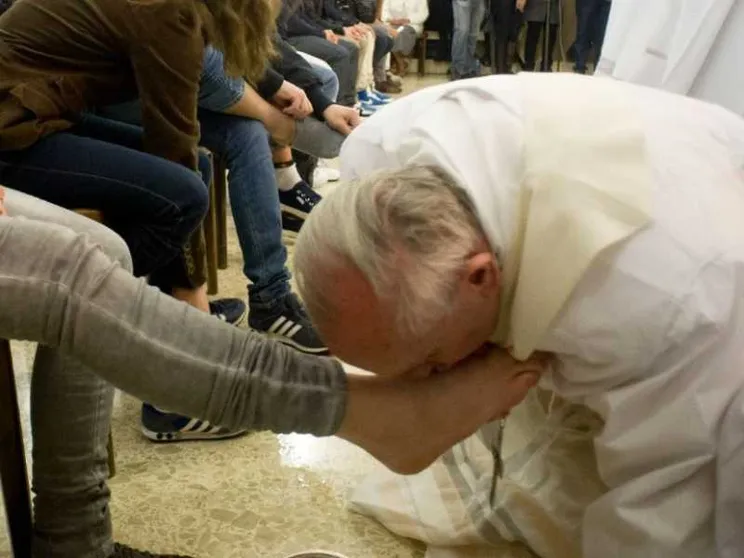 Il Papa torna dopo dieci anni nel carcere minorile di Casal del Marmo
