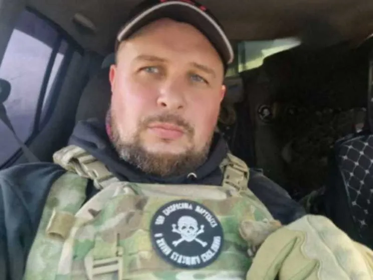 Putin decora il blogger ucciso. Arrestata una donna a San Pietroburgo