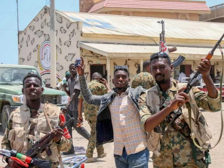 Sudan, 180 morti negli scontri. Traffici d'oro e "padrini", la mano di Mosca