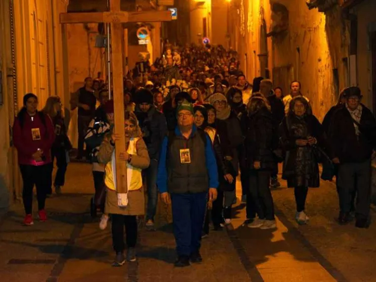 Il popolo della Madonna di Bonaria pellegrino nella notte, per la pace