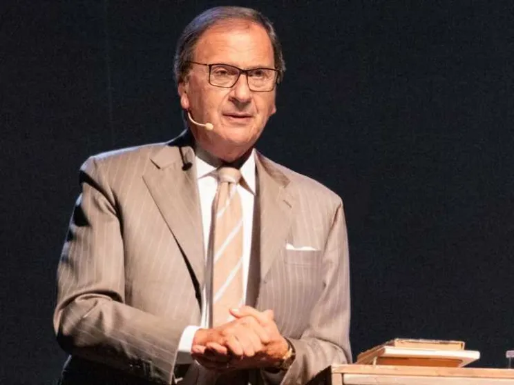Massimo De Luca porta in scena il golf e i piccoli eroi dello sport