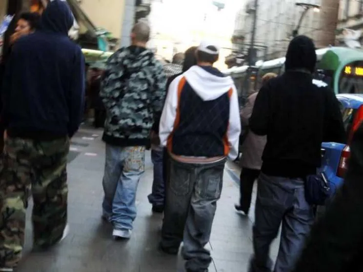 Baby gang: gruppi “fluidi” che nascono sul web, la nuova frontiera del disagio