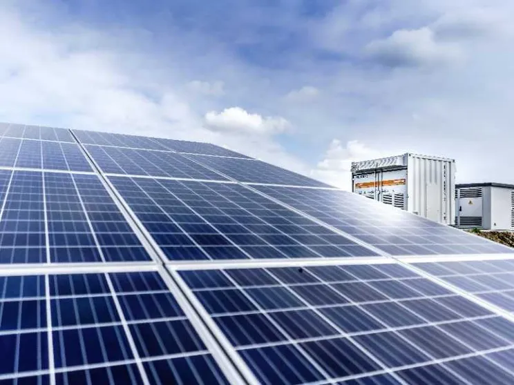 Diamo nuova energia all'Italia col sole sui tetti delle fabbriche
