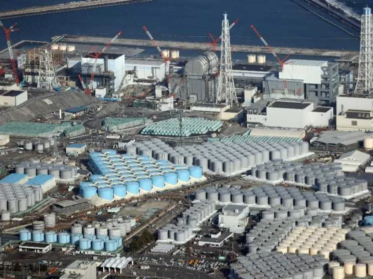 In mare l'acqua della centrale. A Fukushima torna la paura