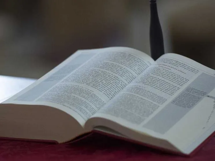 «Volgare e violenta»: lo Utah vieta la Bibbia a scuola