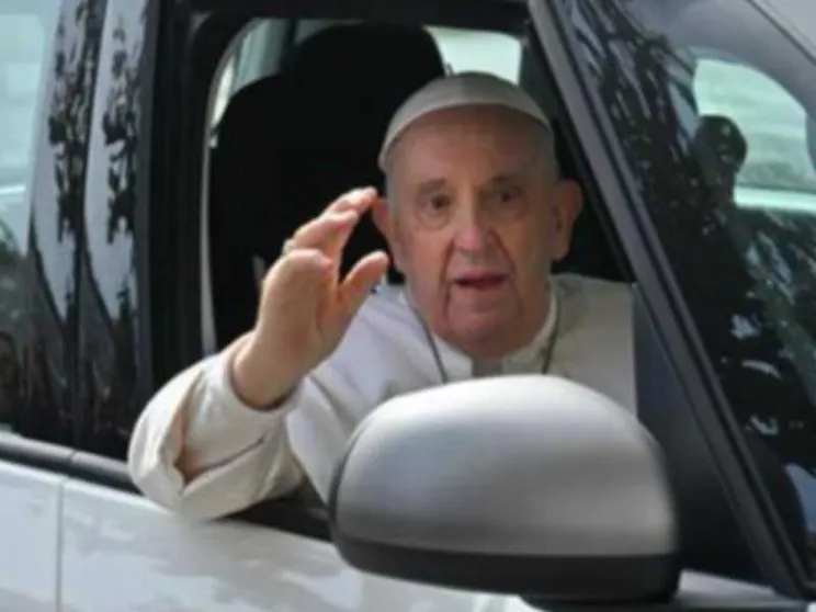 Papa Francesco al Gemelli per un controllo. Già tornato in Vaticano