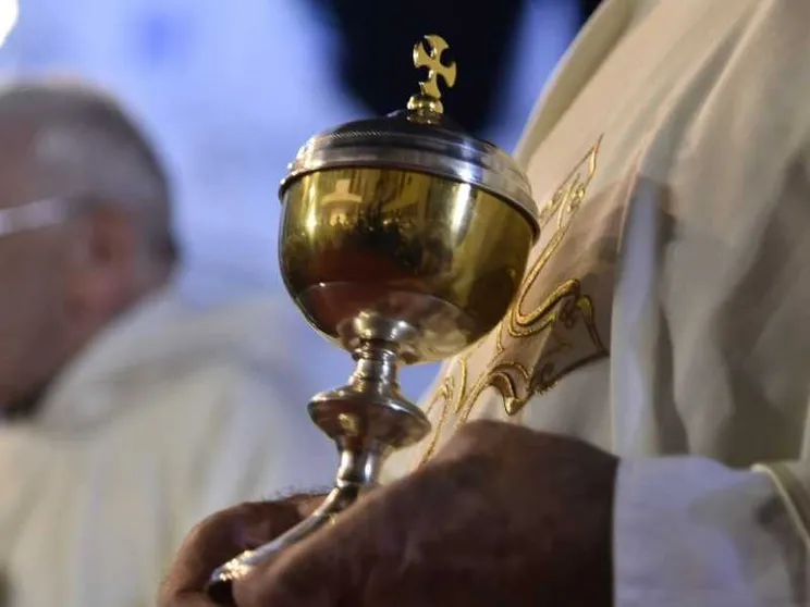 Rubarono le ostie. Il vescovo di Ragusa vuole incontrare i ladri sacrileghi