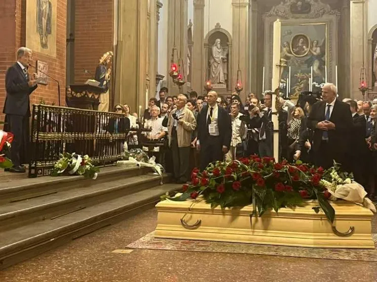 "Abbiamo condiviso tutto". Il saluto commosso di Romano Prodi alla moglie