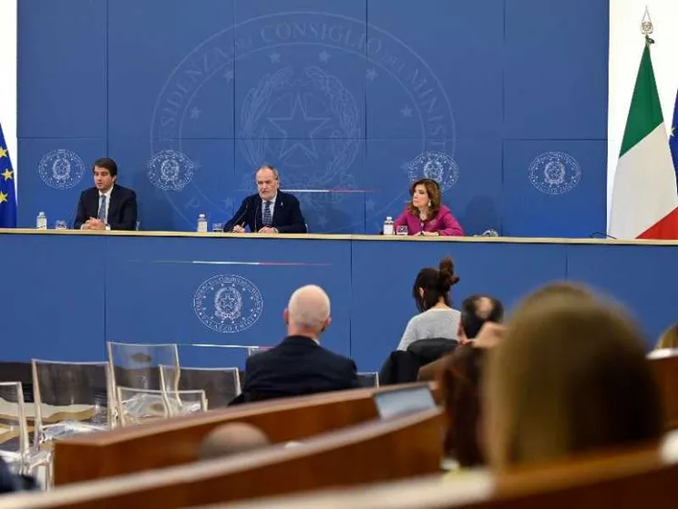 «Controllo concomitante» alla guida del Mes: un po' di chiarezza