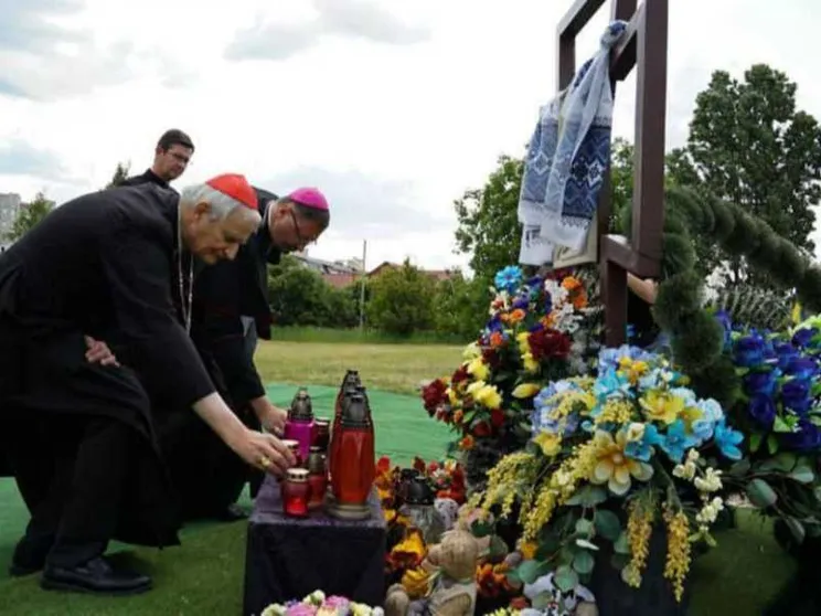 Dopo Kiev, la missione vaticana di Zuppi arriva a Mosca