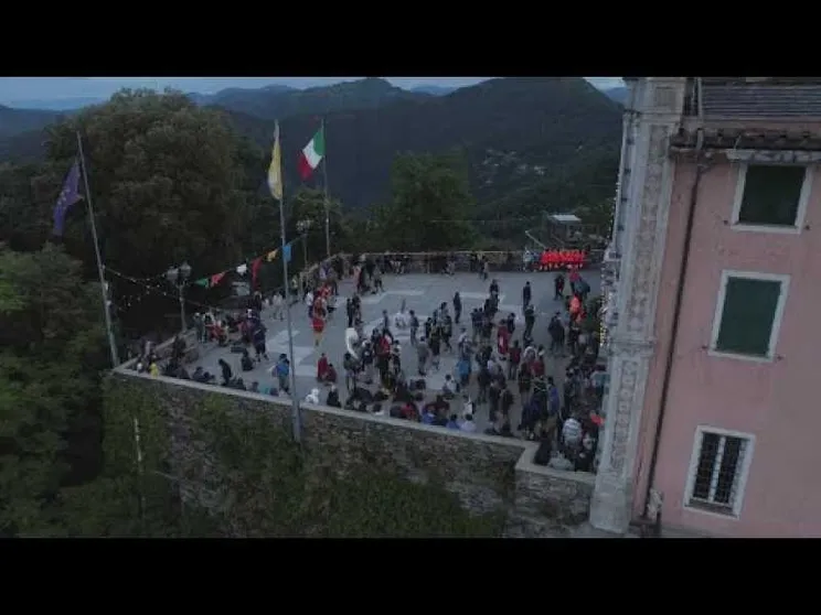 Pellegrini nella notte: da Rapallo inizia così il cammino verso Lisbona