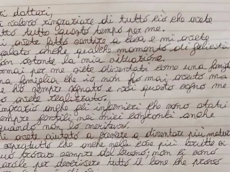 "Cari dottori, grazie": lettera di un 13enne senza famiglia accolto in corsia