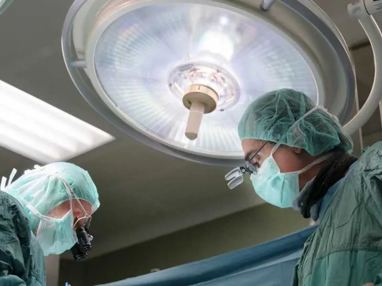 Mouhamed, nato cieco, vivrà meglio grazie a protesi oculari dell'Italia