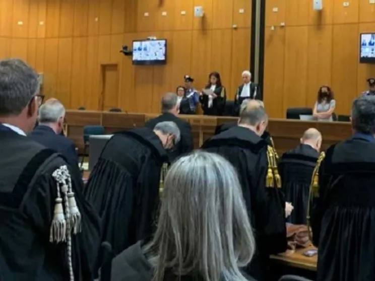 Che cosa è il concorso esterno in associazione mafiosa e perché fa discutere