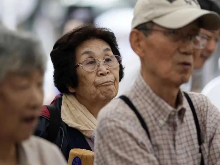 Il Giappone ritrova i turisti assieme ai suoi vecchi limiti
