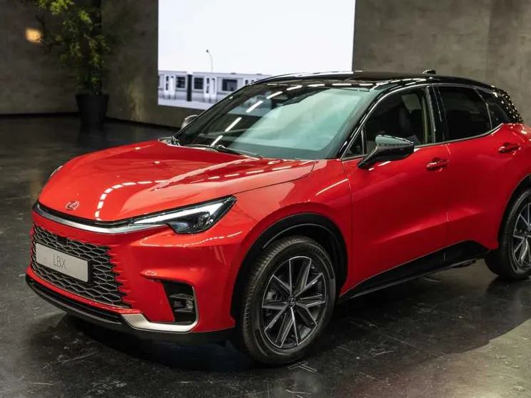 Lexus LBX, ecco la piccola crossover che non c'era