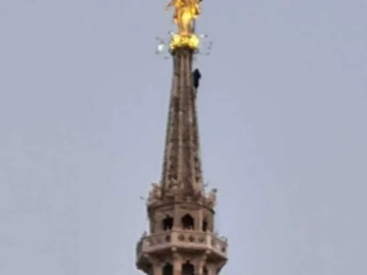 Dalla Galleria al Duomo: così scalare Milano è ormai un gioco da ragazzi