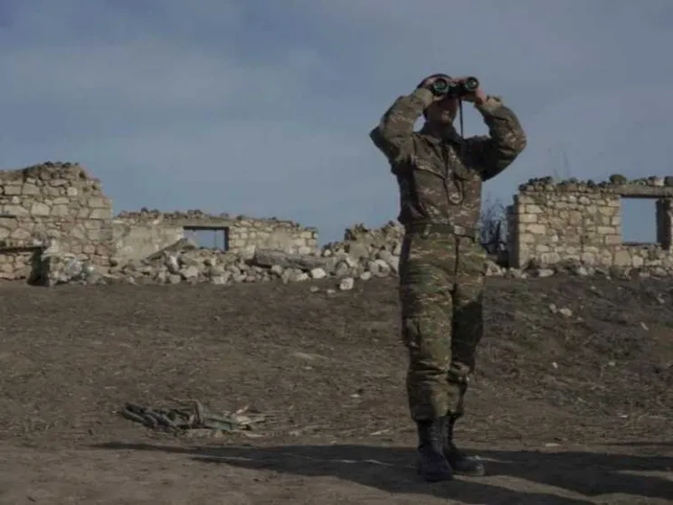 «Gli armeni stanno morendo di fame. Nel Nagorno è in atto un genocidio»