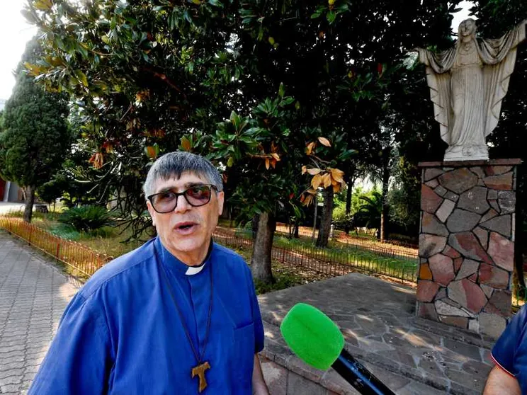 Due cugine stuprate dal "branco". Don Patricello: a Caivano tutte le povertà