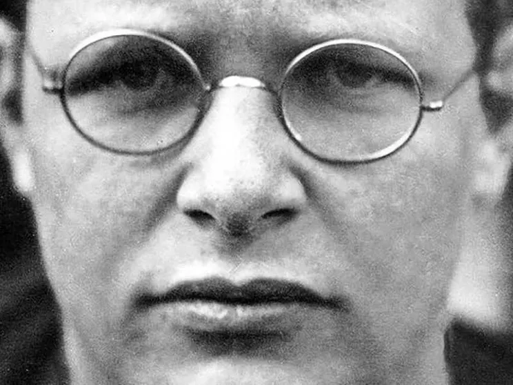 Le poesie dal carcere di Bonhoeffer: inni a Dio e resistenza in versi