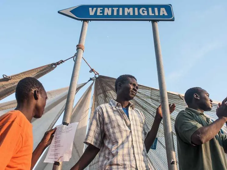 Respingimento migranti, bocciata la Francia: "Serve più tempo"