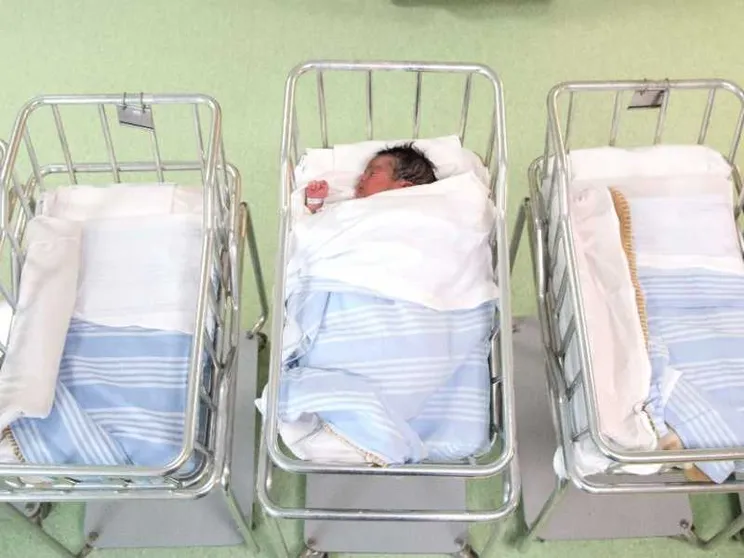 Così la bomba della denatalità sta sconvolgendo l'economia
