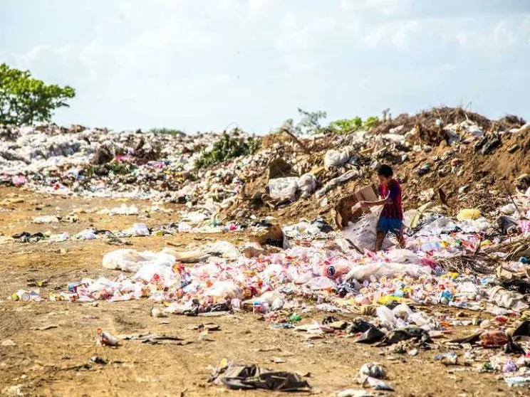 Nell'era degli scarti non può esistere ecologia senza giustizia sociale