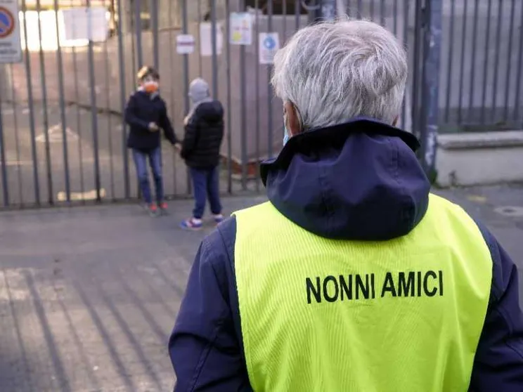Nonni e anziani, ma quale festa? Ricorrenza con tanti interrogativi
