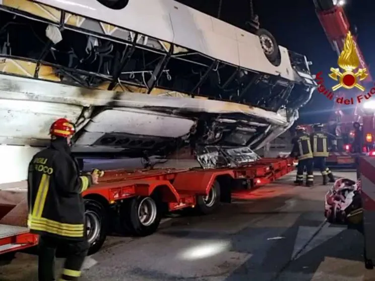 Tragedia di Mestre, le auto elettriche sono davvero più infiammabili?