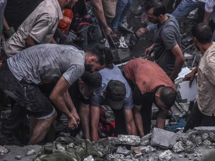 Israele: «Assedio totale della Striscia». Coppia italiana tra i rapiti