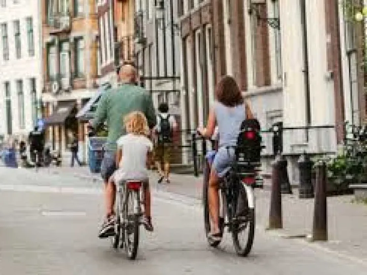 Torna l'Iva sui prodotti prima infanzia. Arriva decontribuzione per le madri