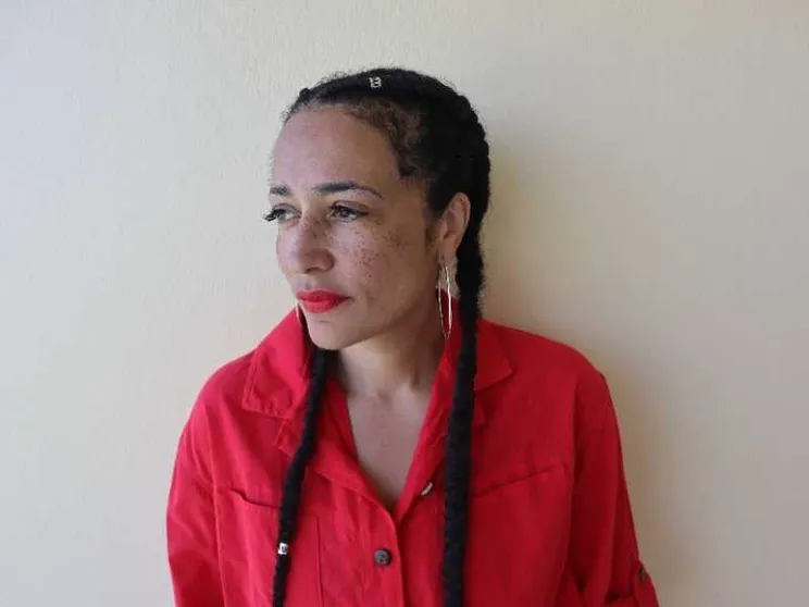 Zadie Smith: «Scrivere, frode che strappa il velo delle visioni errate»